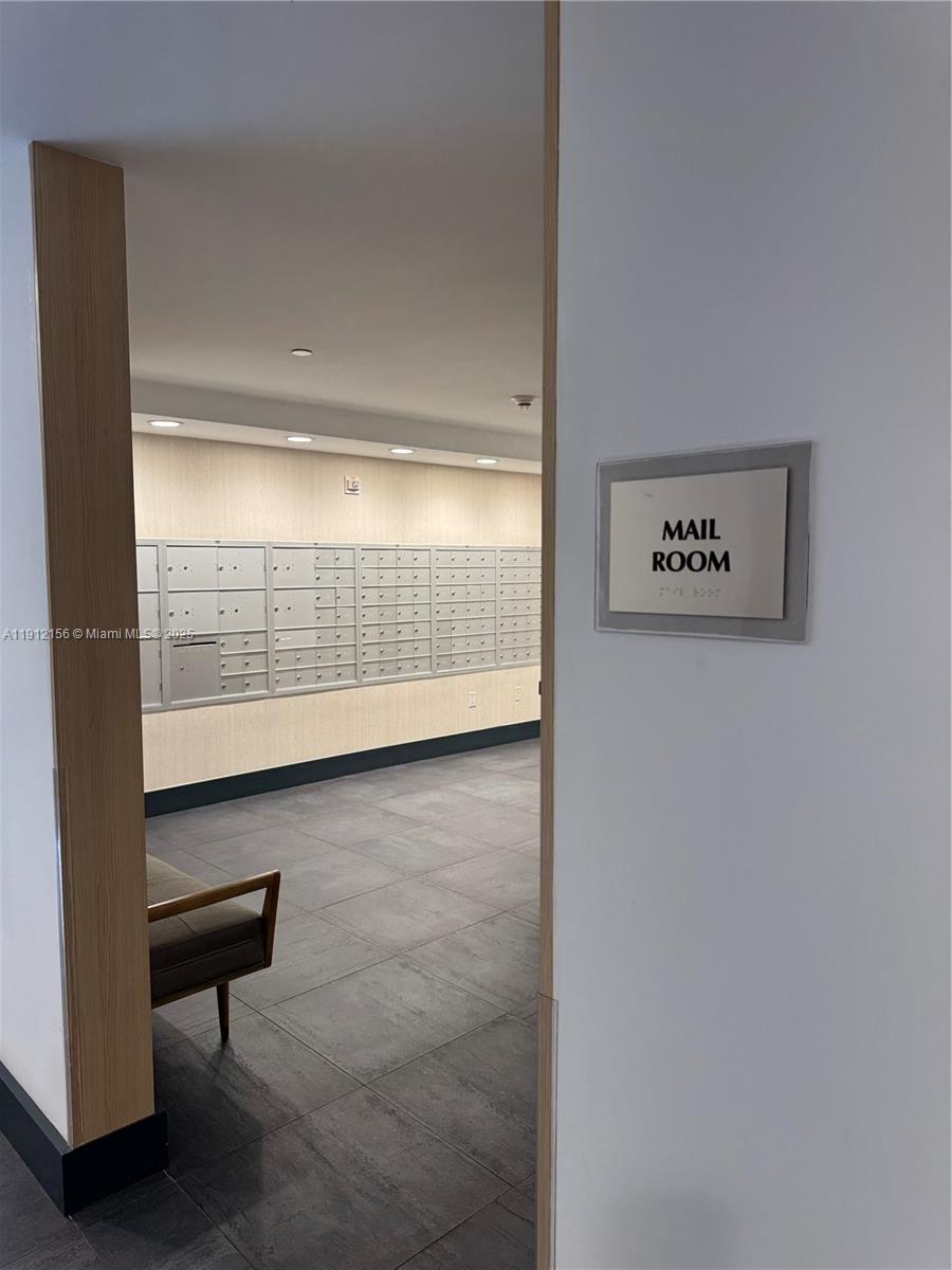 IVY CONDO - Residential Lease