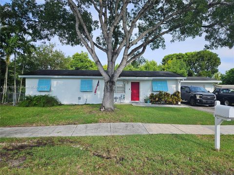 Photo of 1701 NW 13th Ave, Homestead, FL 33030 (MLS # A11871500)