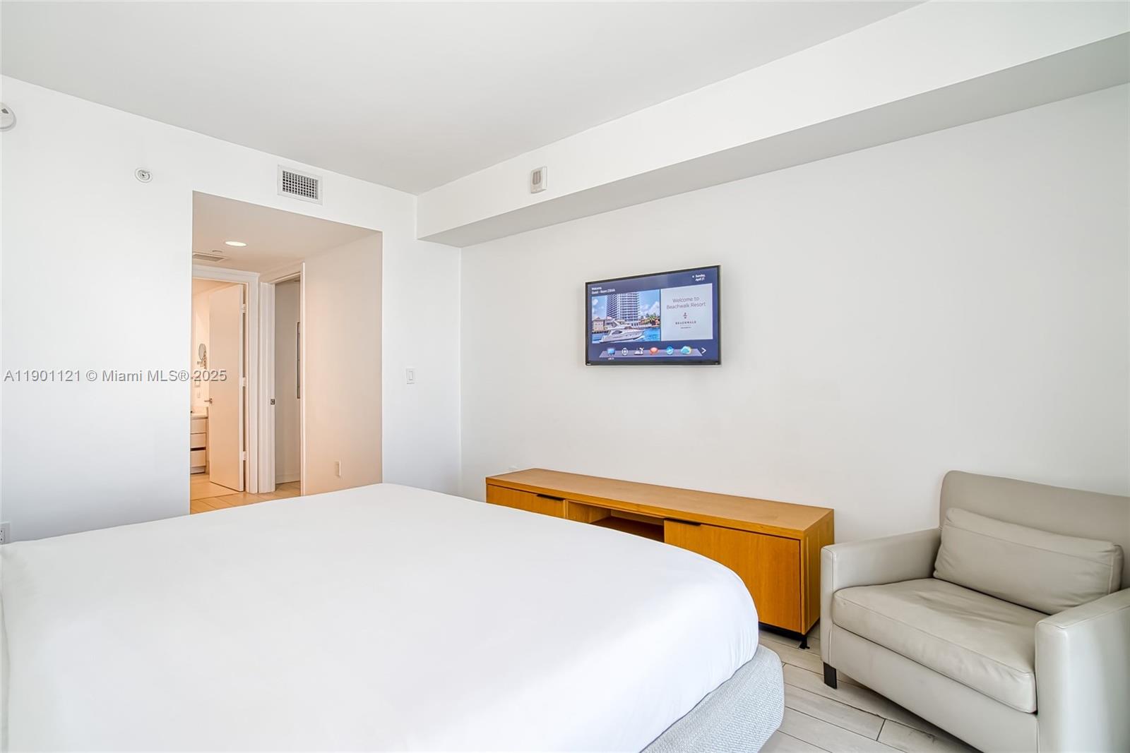 BEACHWALK CONDOMINIUM - Residential Lease