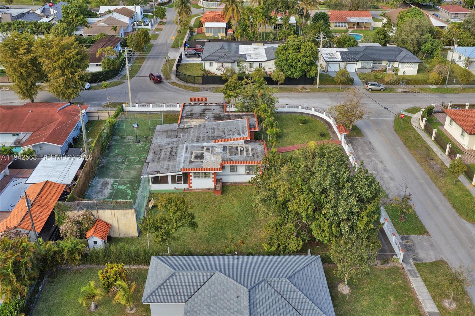 FLOYDS GROVES ESTATES - Land