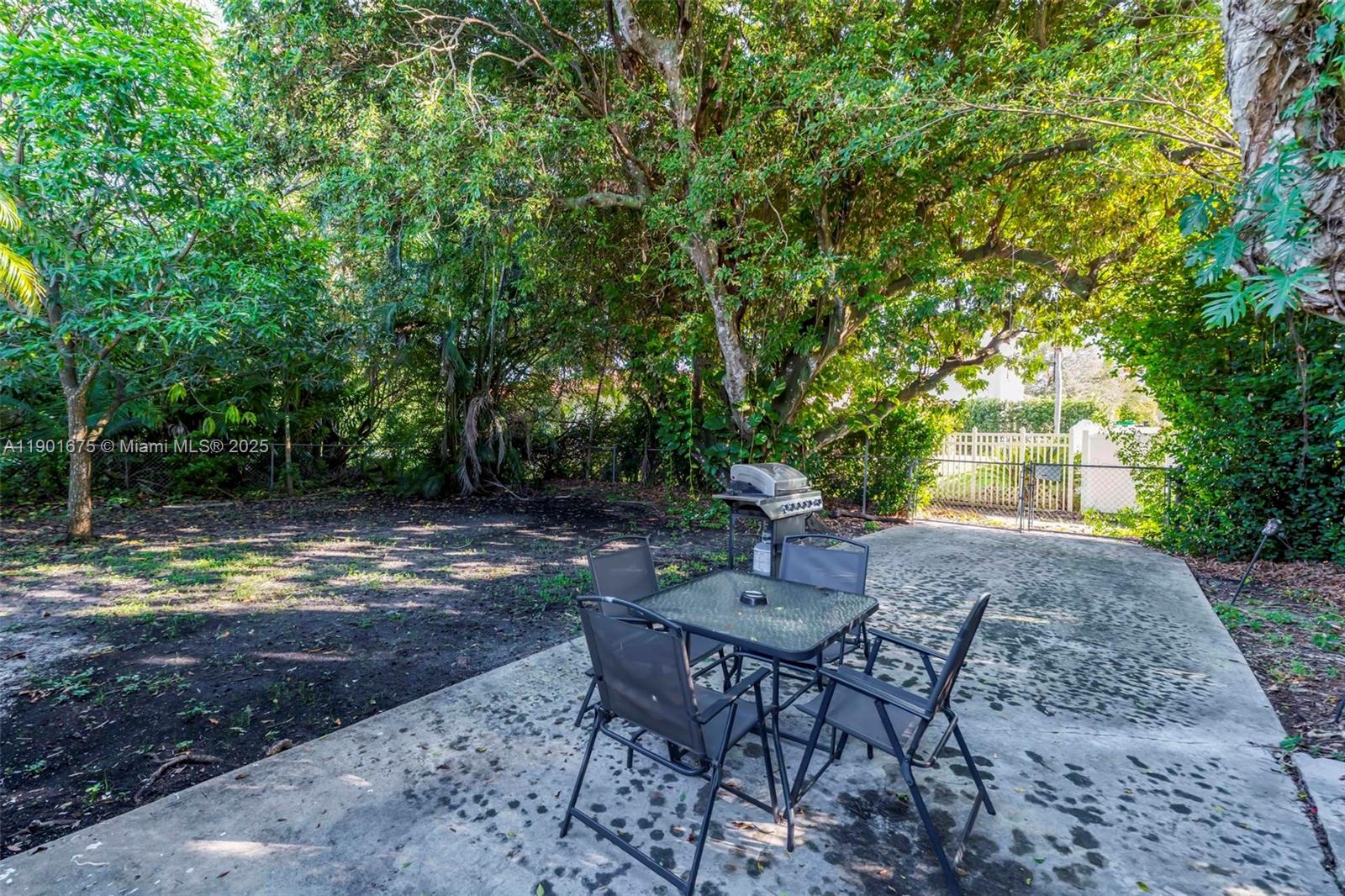 POINCIANA PK AMEN PL BLKS - Residential Lease