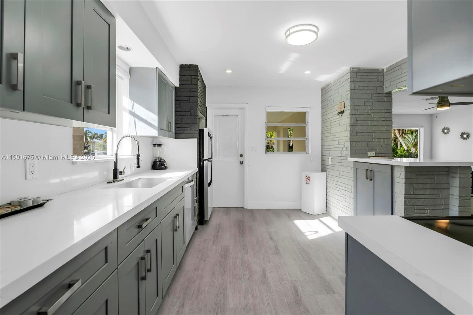 POINCIANA PK AMEN PL BLKS - Residential Lease