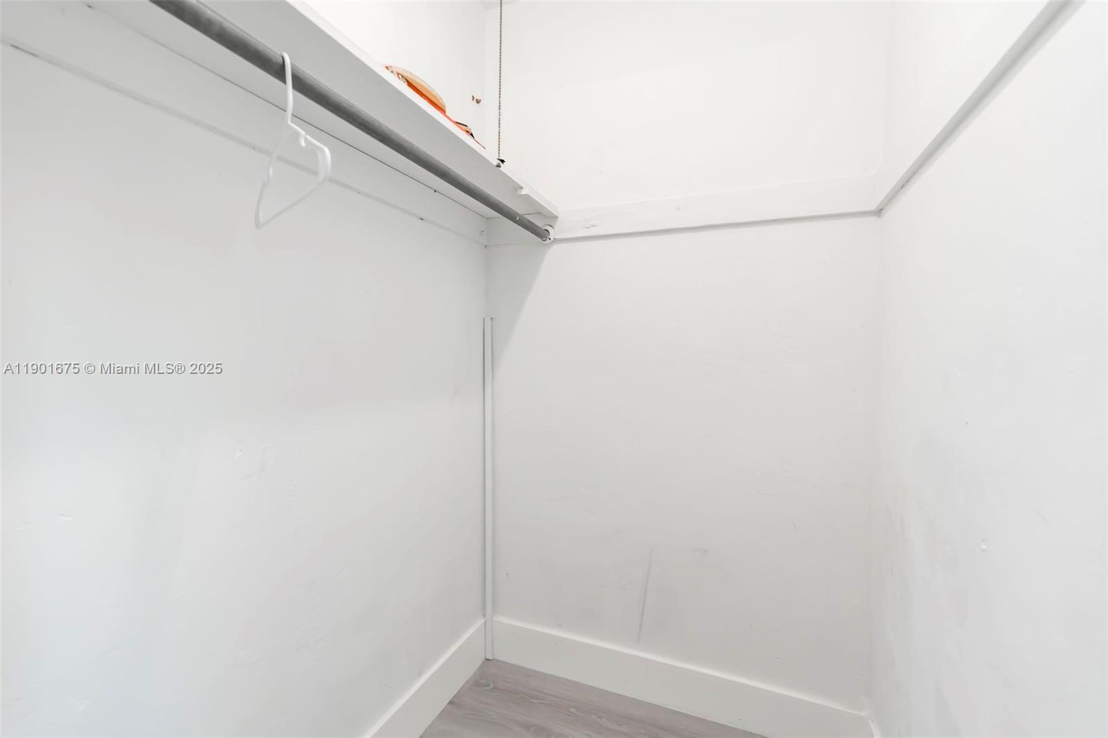 POINCIANA PK AMEN PL BLKS - Residential Lease