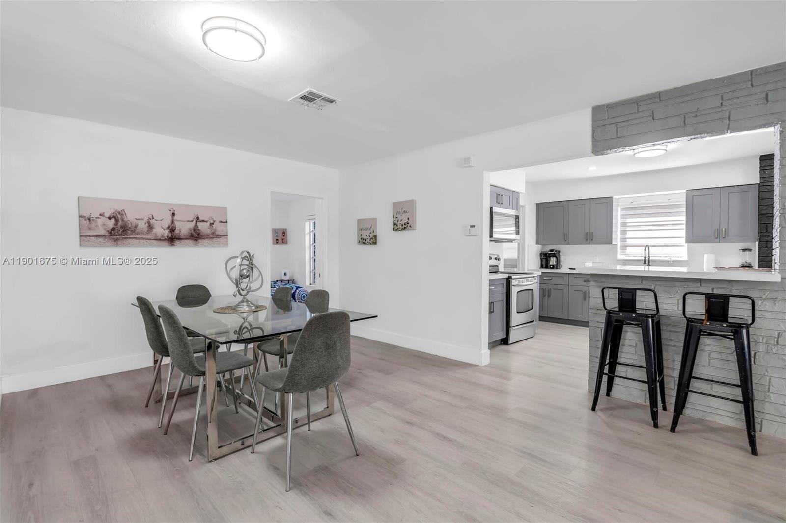 POINCIANA PK AMEN PL BLKS - Residential Lease