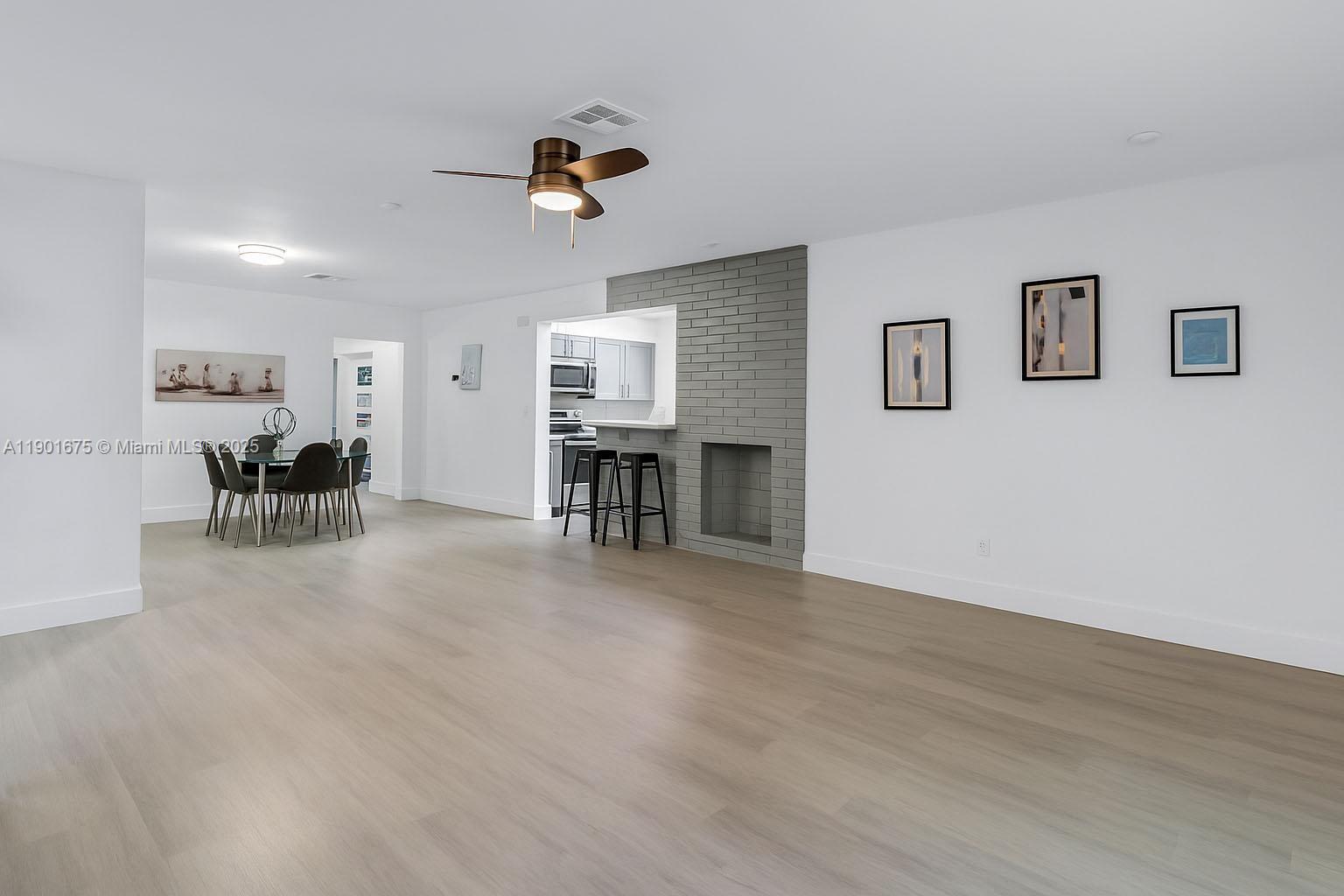 POINCIANA PK AMEN PL BLKS - Residential Lease