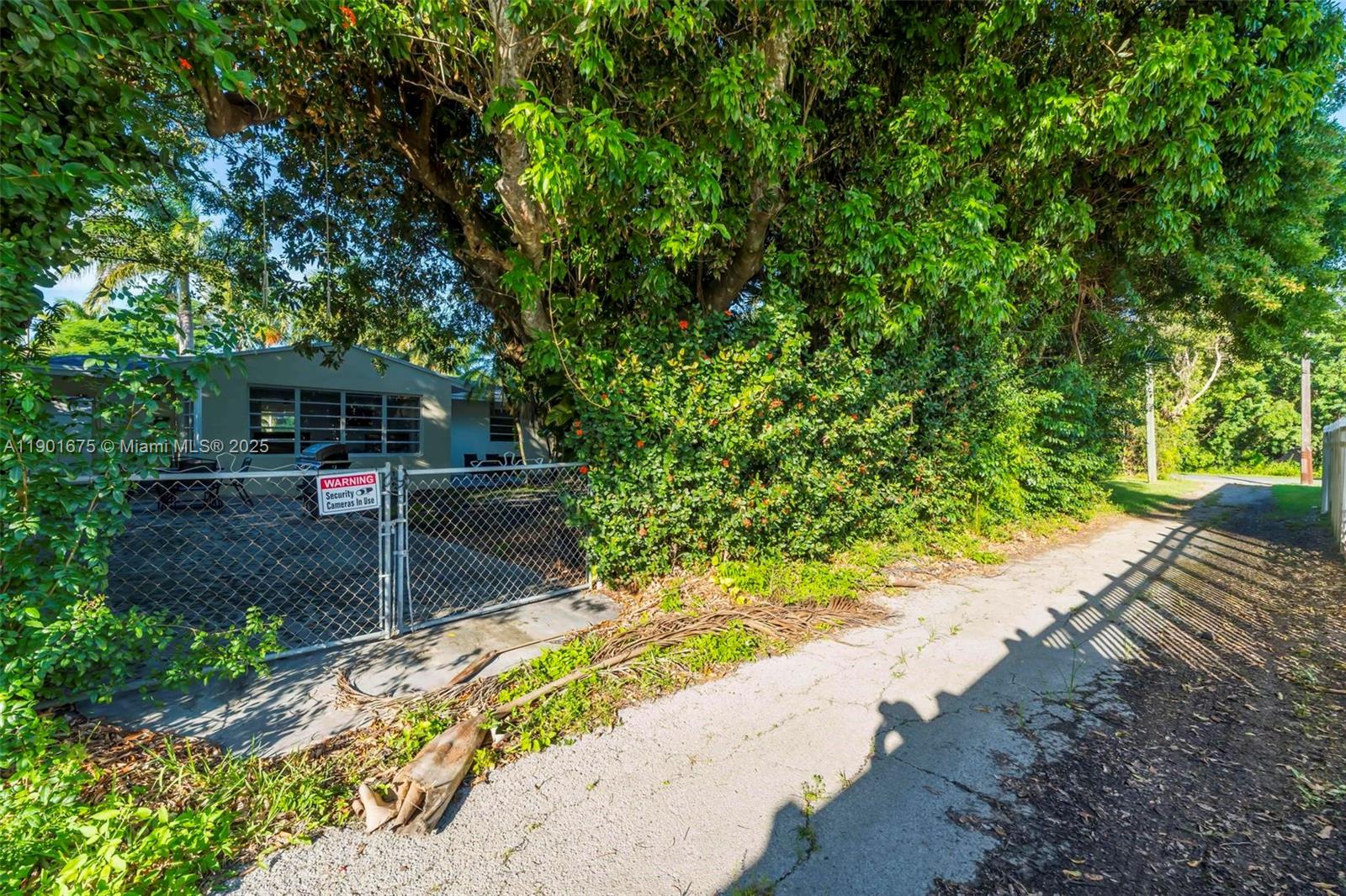 POINCIANA PK AMEN PL BLKS - Residential Lease