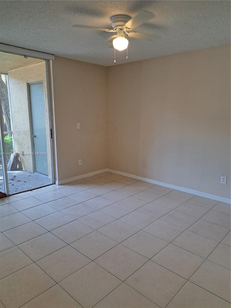 WINDWARD LAKES CONDO - Residential Lease