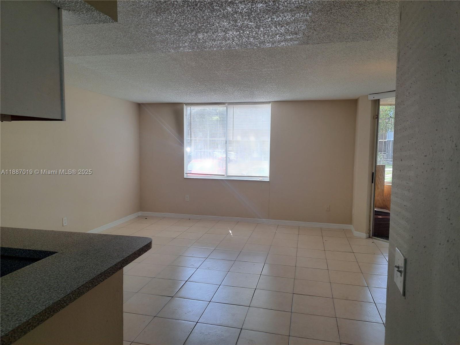 WINDWARD LAKES CONDO - Residential Lease