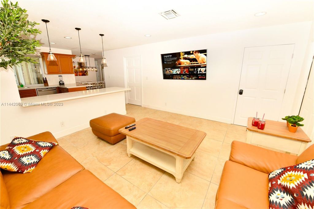 Photo of 2001 NE 62nd St, Fort Lauderdale, FL 33308 (MLS # A11442069)