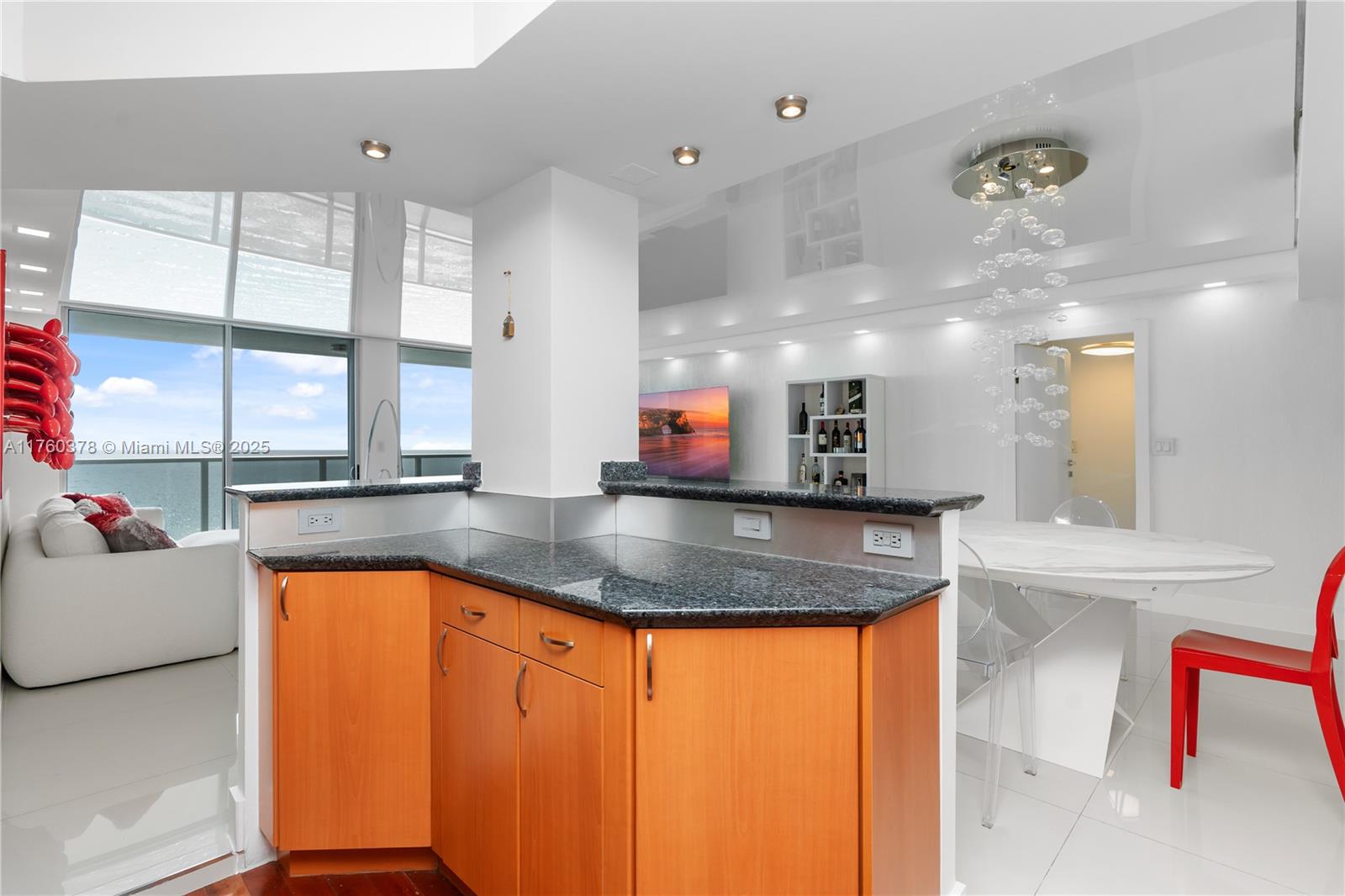 LA MER ESTATES SOUTH COND - Residential Lease