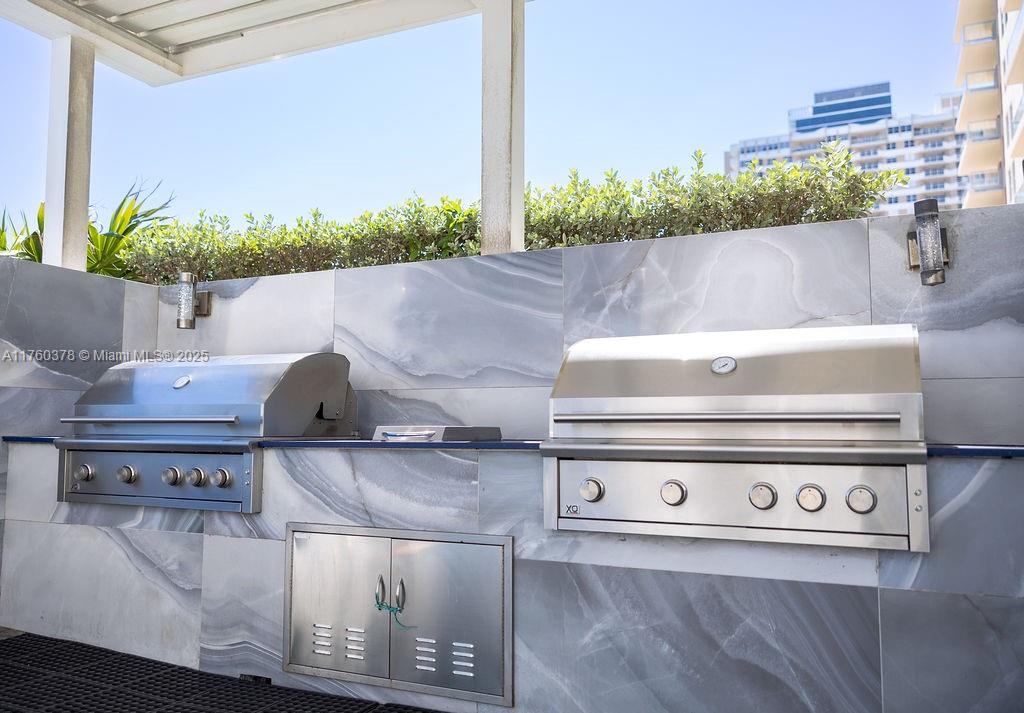 LA MER ESTATES SOUTH COND - Residential Lease