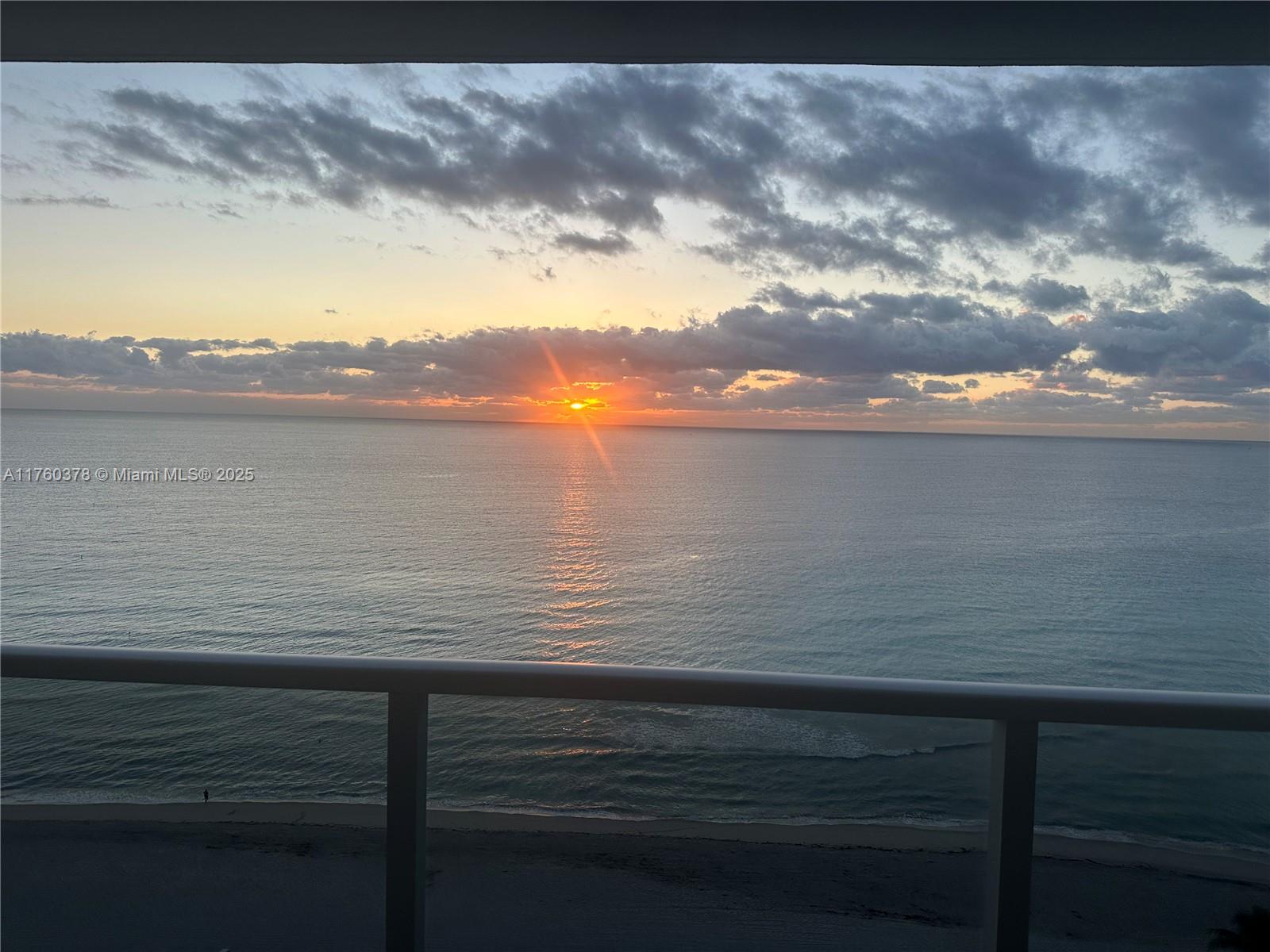 LA MER ESTATES SOUTH COND - Residential Lease