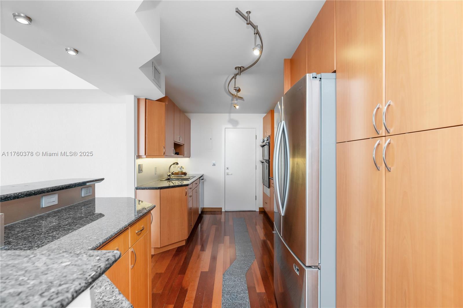 LA MER ESTATES SOUTH COND - Residential Lease