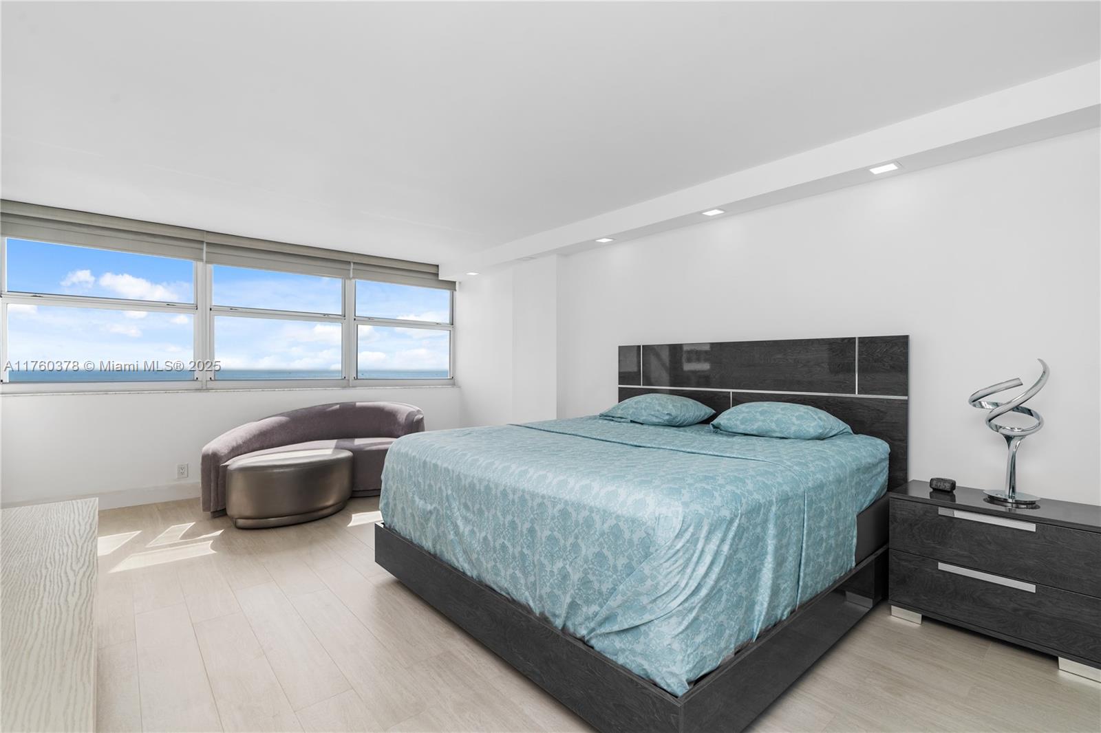 LA MER ESTATES SOUTH COND - Residential Lease