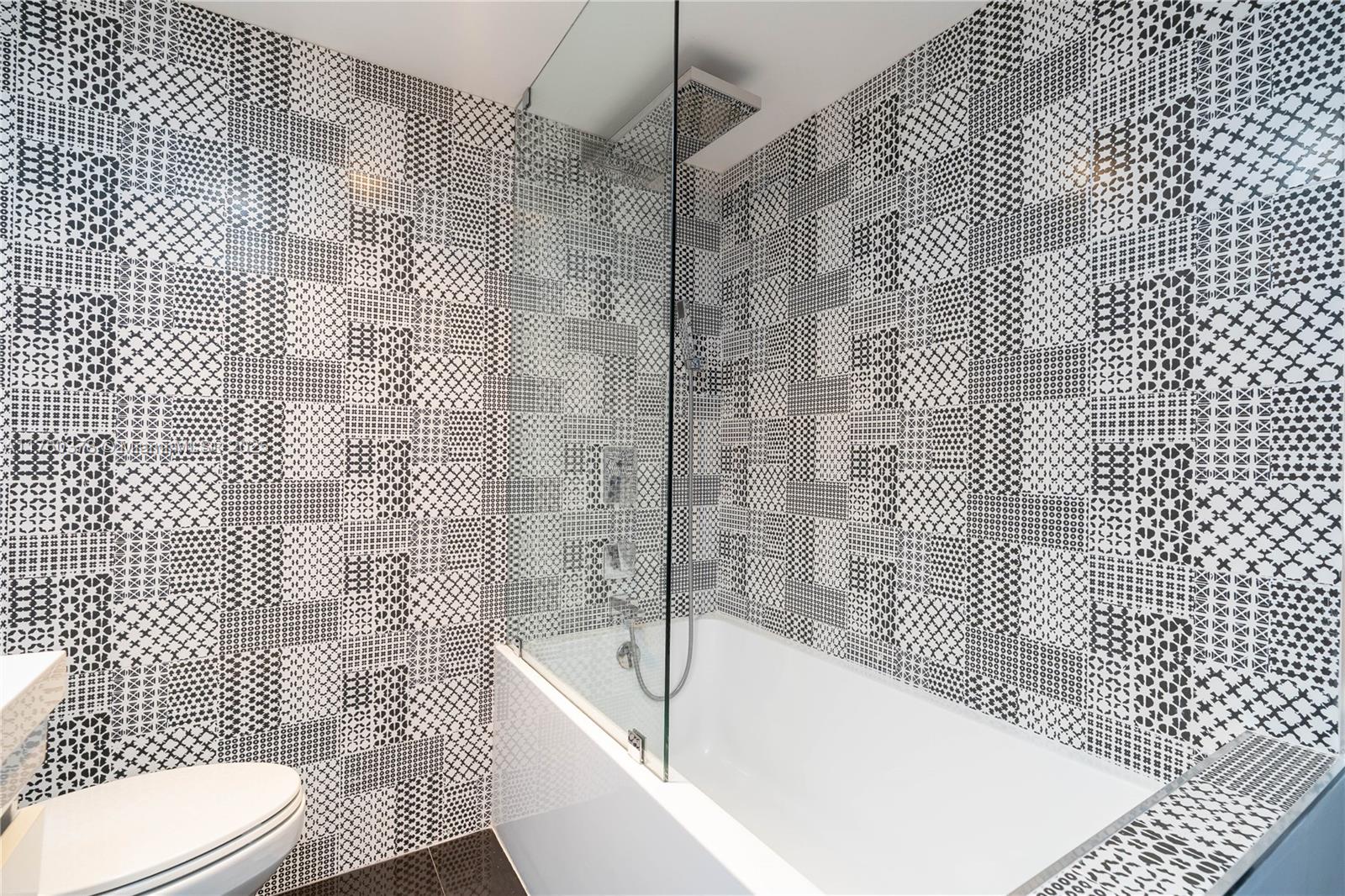 LA MER ESTATES SOUTH COND - Residential Lease