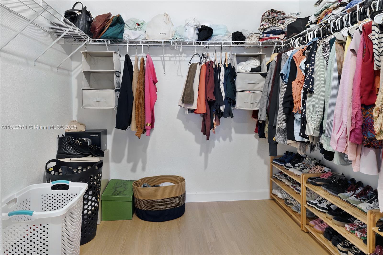 KENDALL ASSEMBLAGE SOUTH - Residential