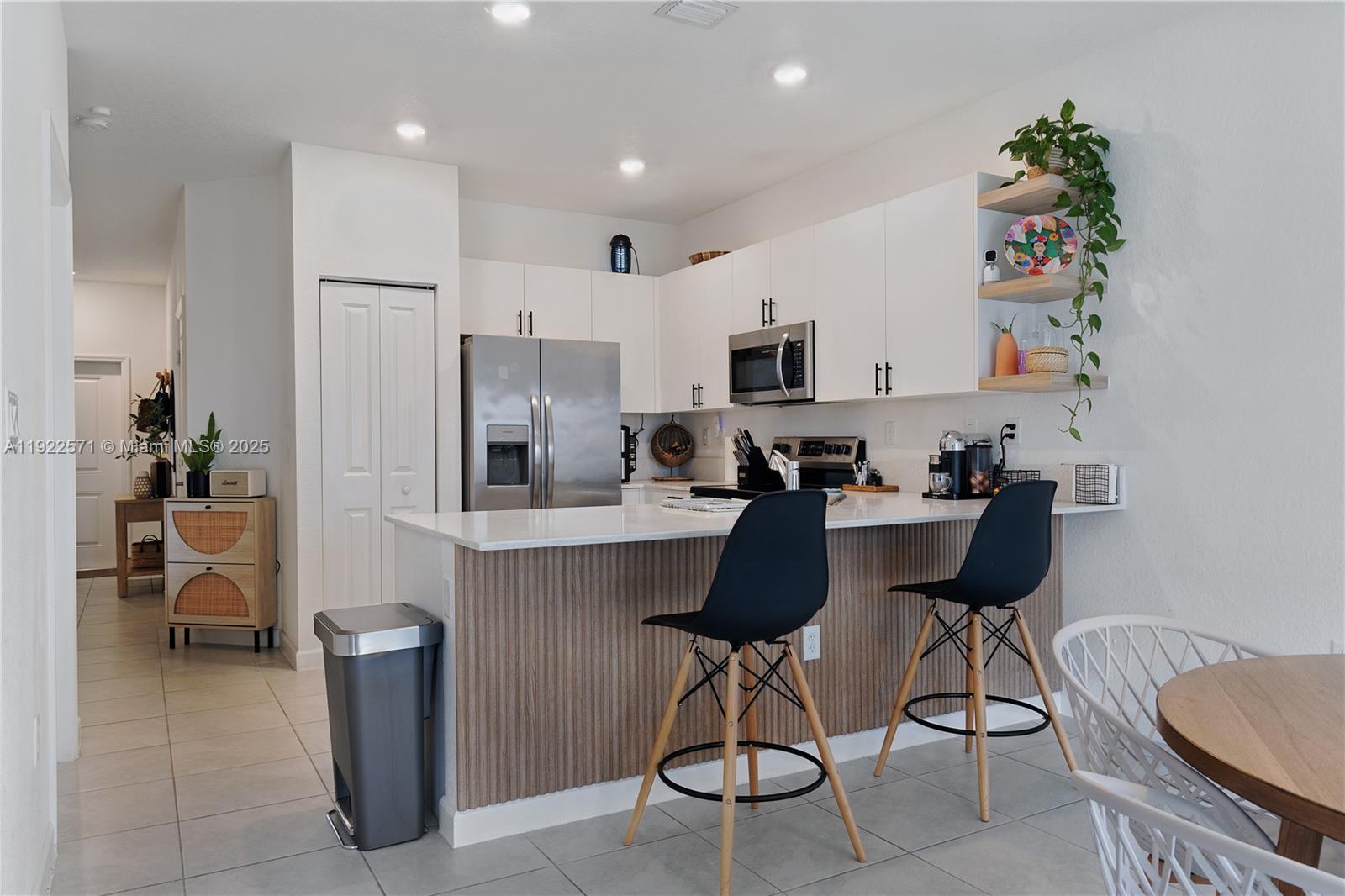 KENDALL ASSEMBLAGE SOUTH - Residential