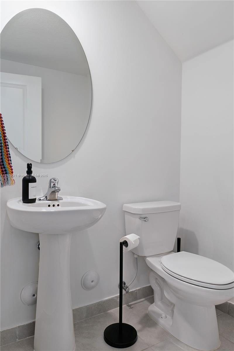 KENDALL ASSEMBLAGE SOUTH - Residential