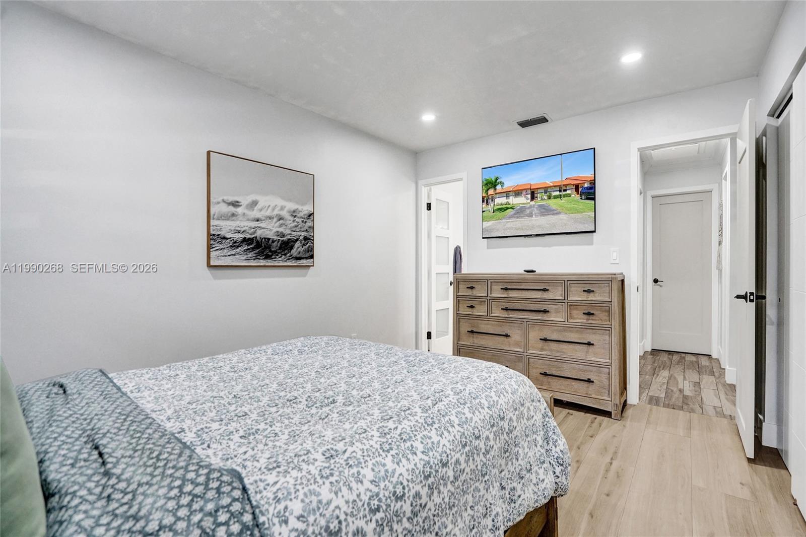 FOREST LAKE - Residential