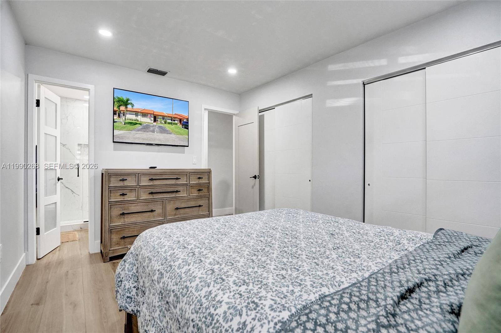 FOREST LAKE - Residential