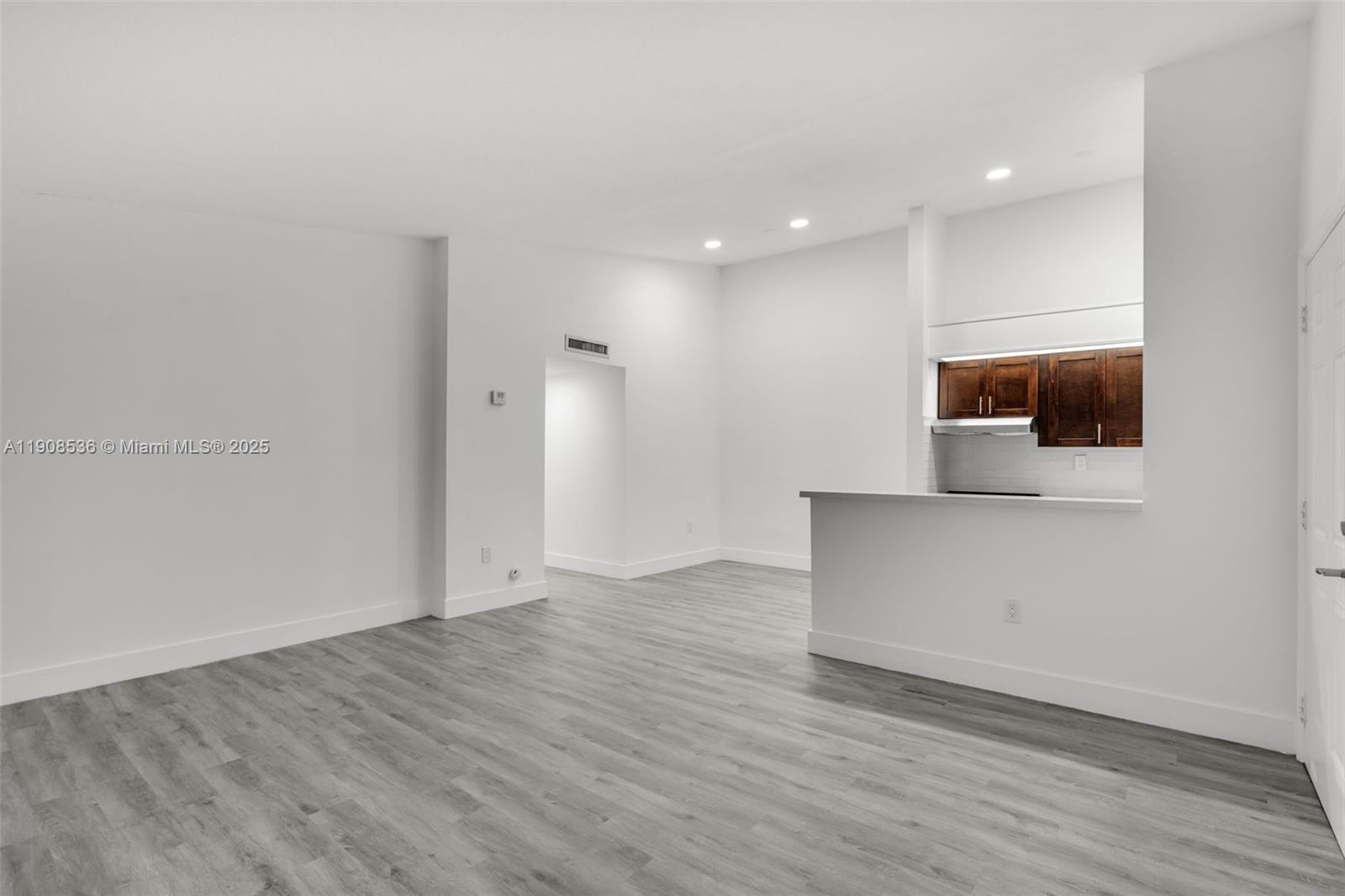 COUNTRYSIDE VILLAGE CONDO - Residential Lease