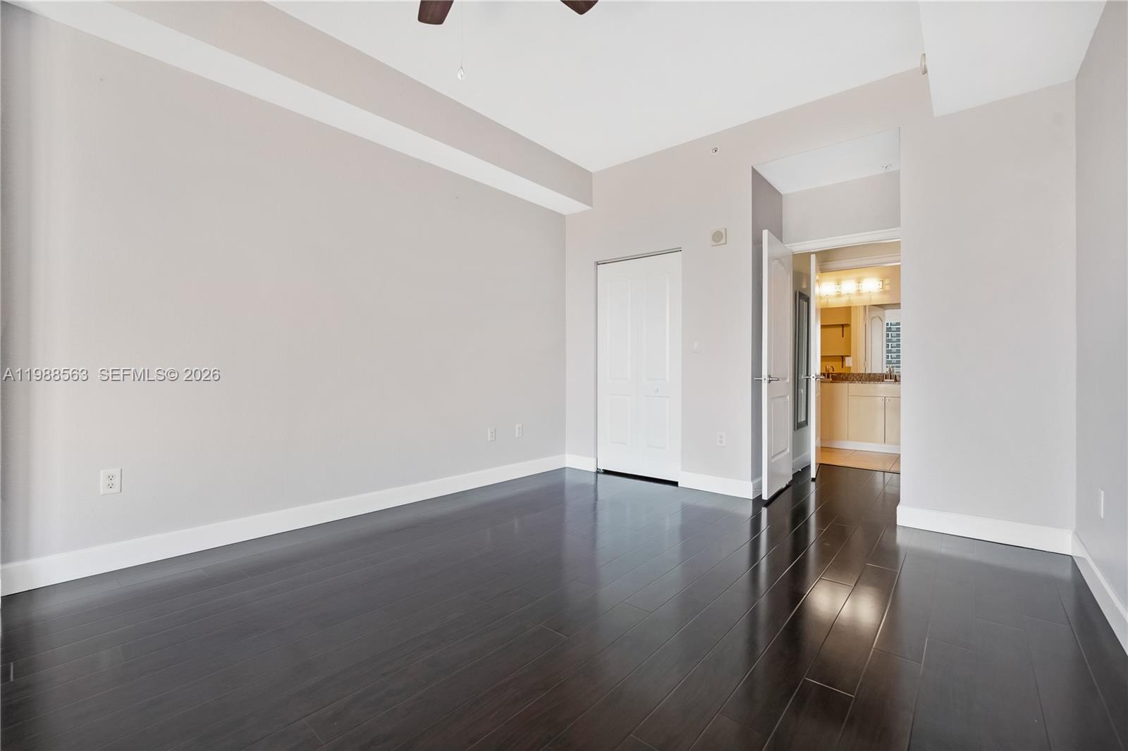 RADIUS CONDO - Residential