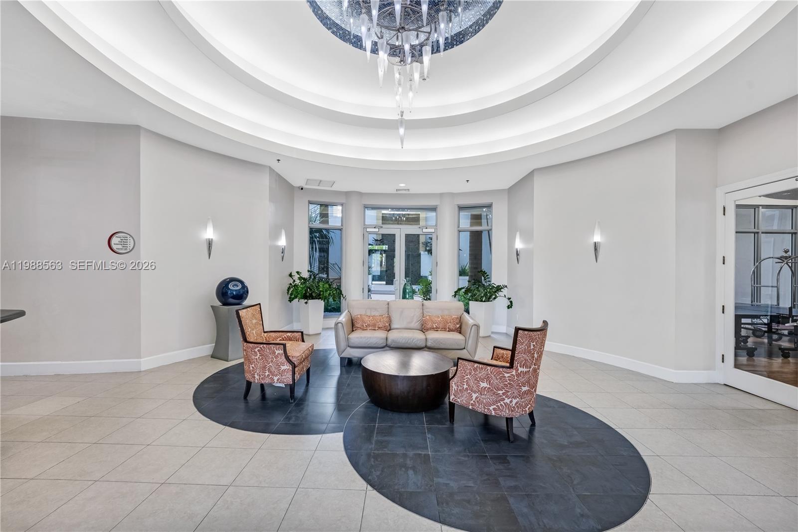 RADIUS CONDO - Residential