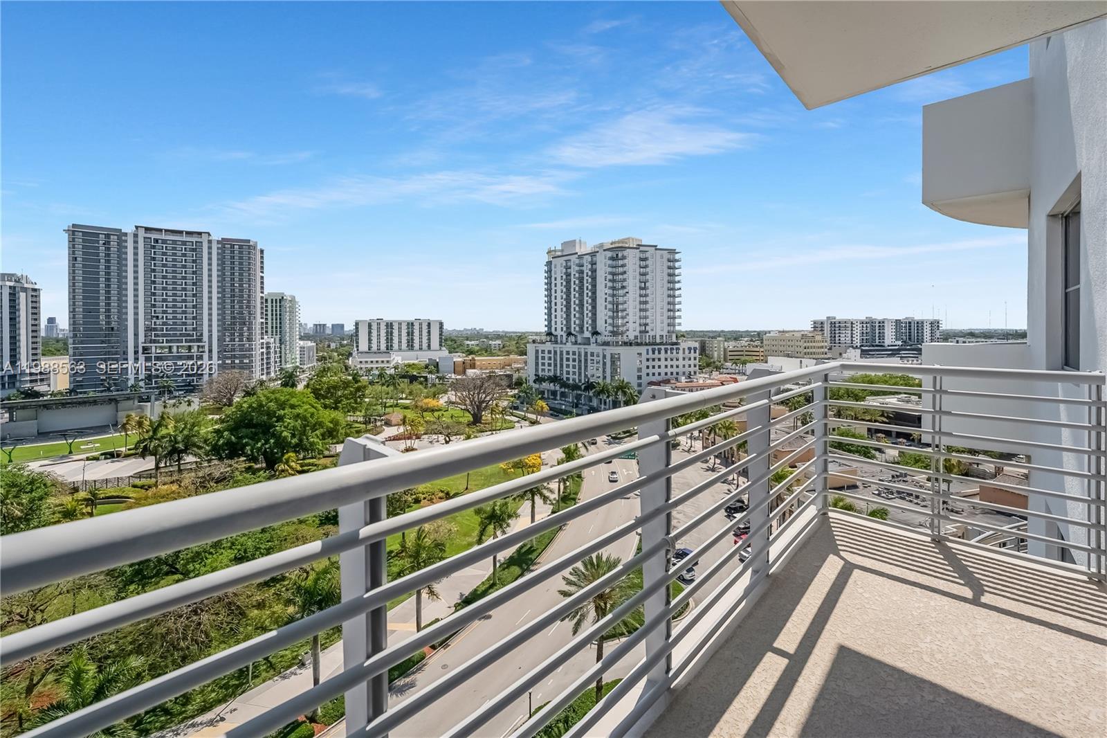 RADIUS CONDO - Residential