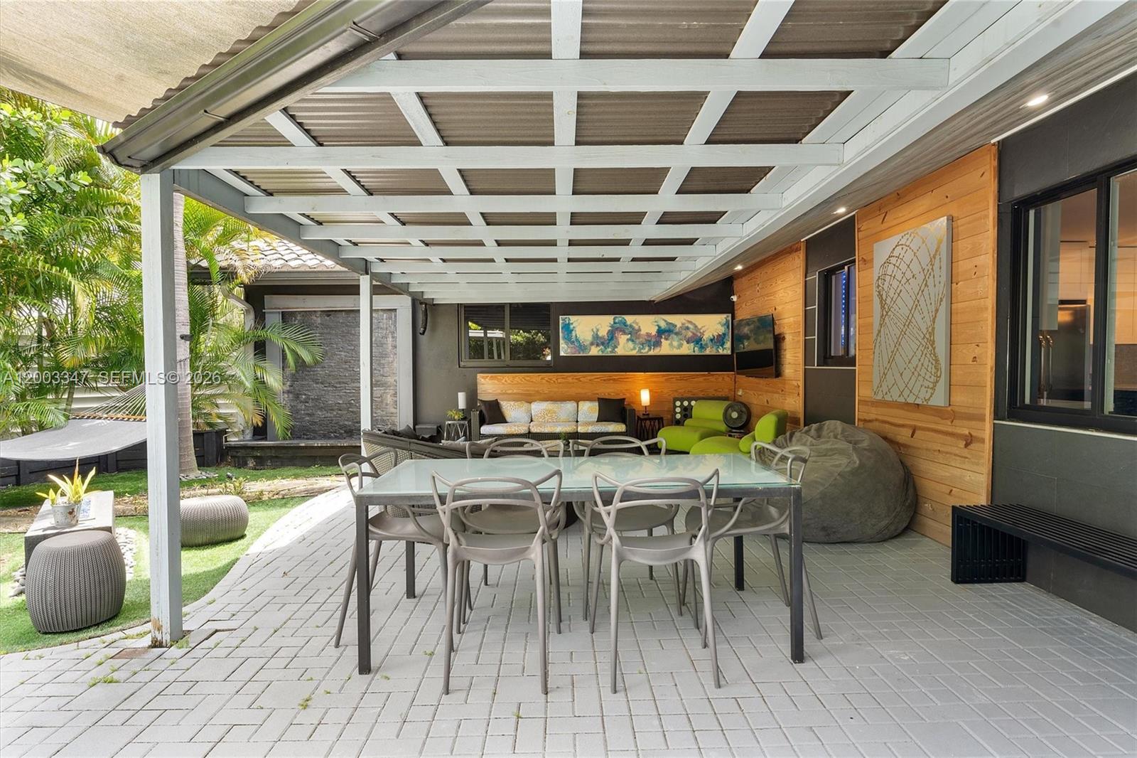 JENADA ISLE - Residential