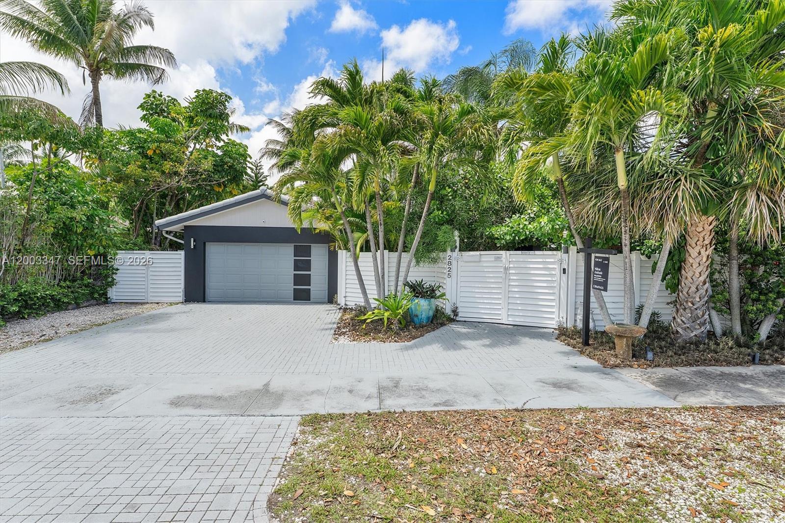 JENADA ISLE - Residential