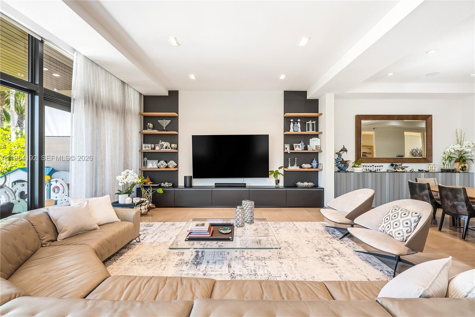 GOLDEN BEACH SEC E - Residential