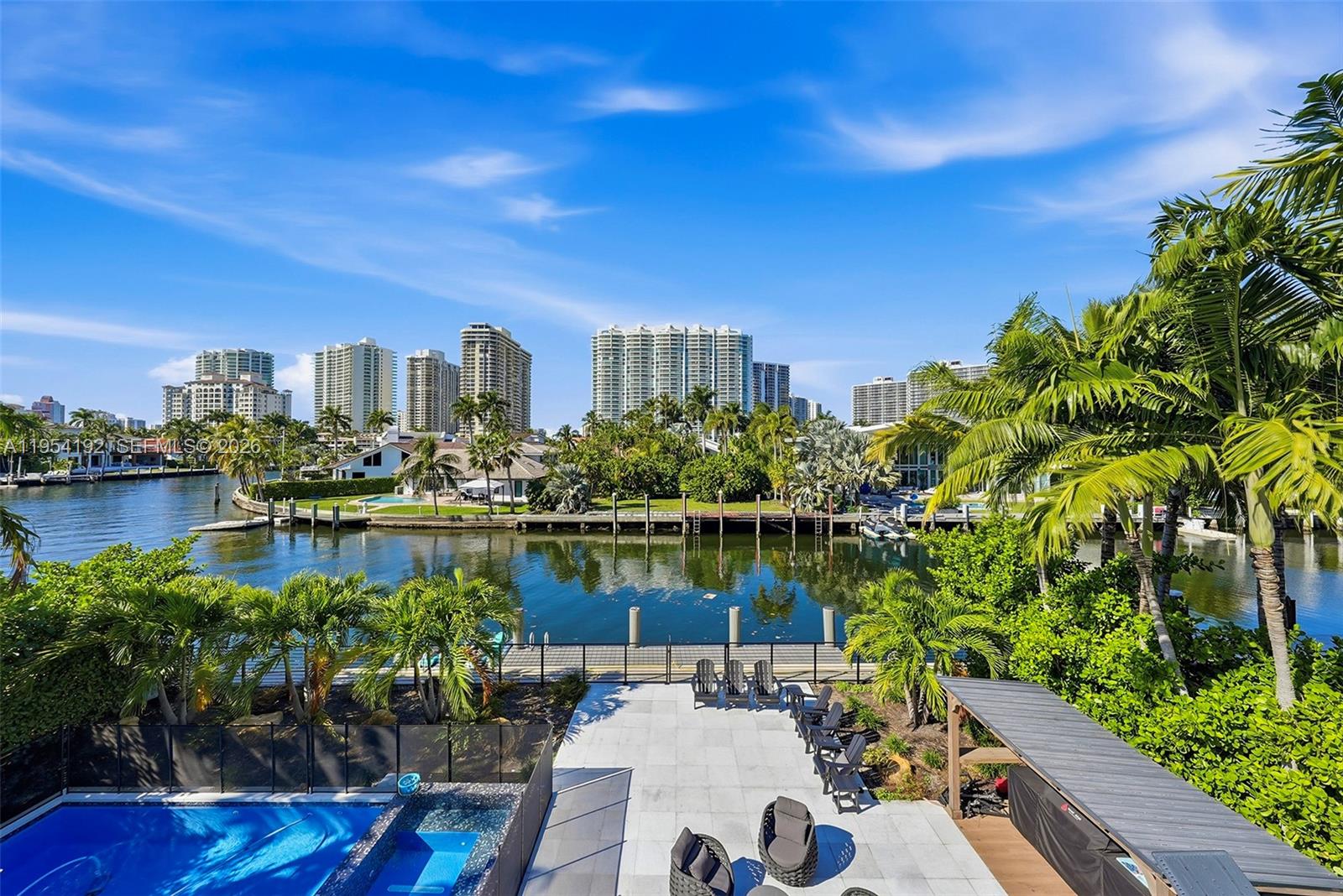 GOLDEN BEACH SEC E - Residential