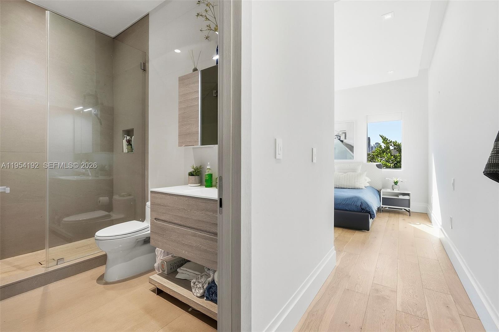 GOLDEN BEACH SEC E - Residential