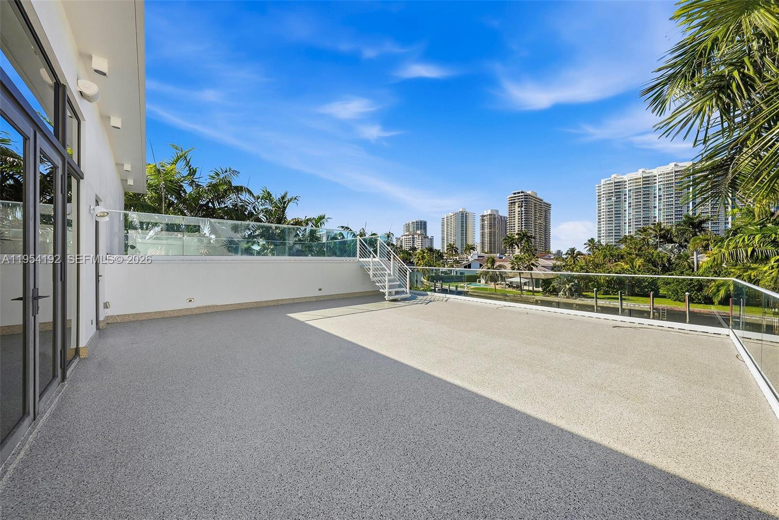 GOLDEN BEACH SEC E - Residential