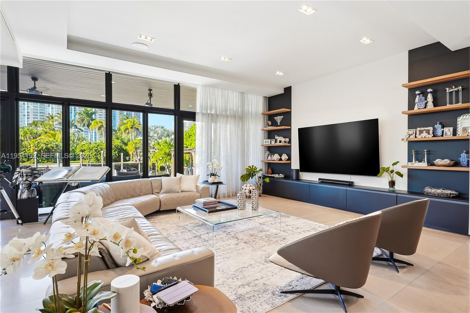 GOLDEN BEACH SEC E - Residential