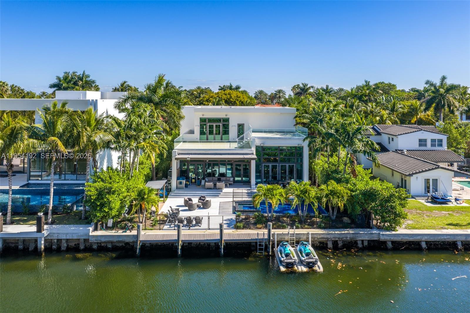 GOLDEN BEACH SEC E - Residential