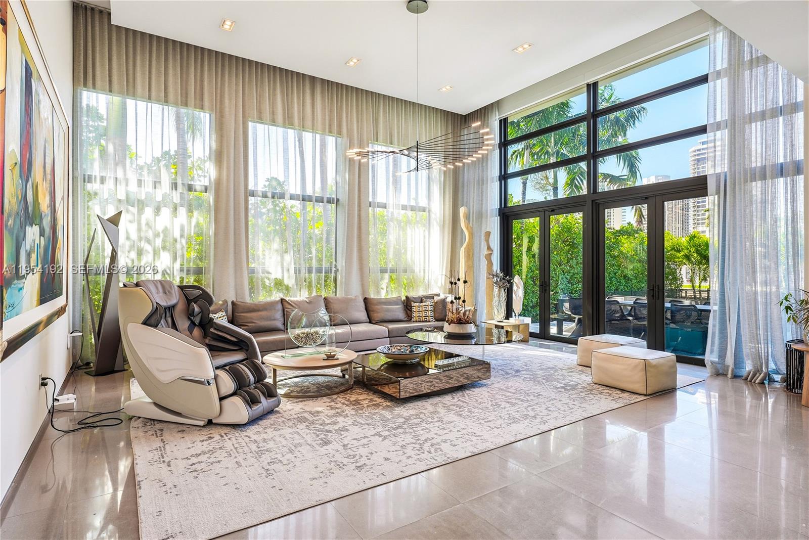 GOLDEN BEACH SEC E - Residential