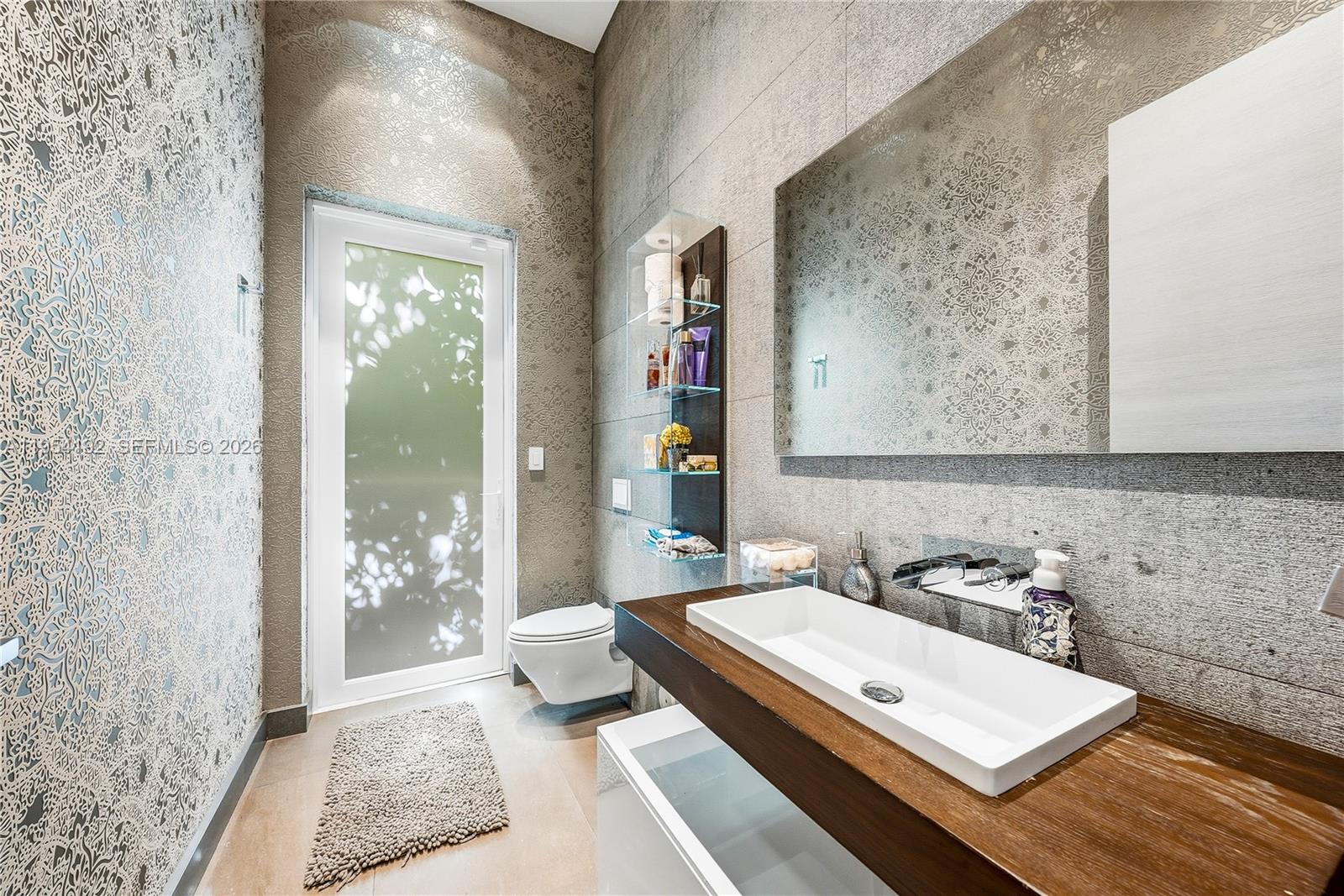 GOLDEN BEACH SEC E - Residential