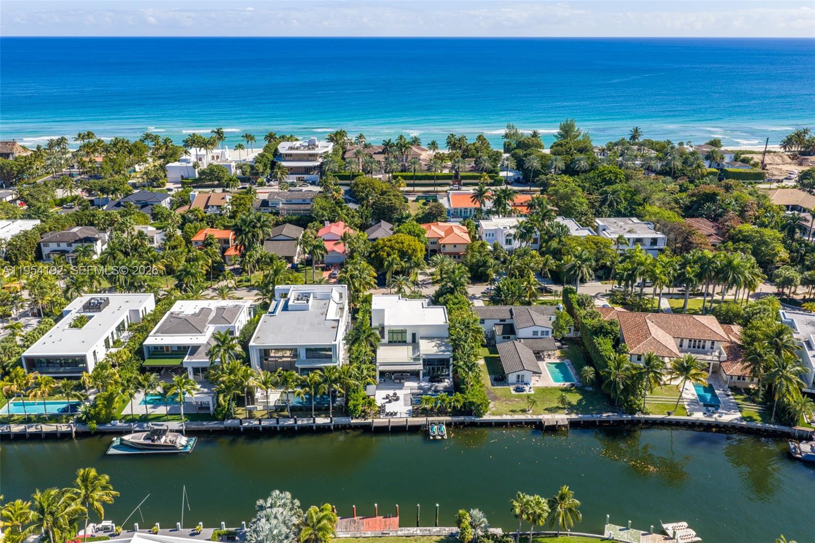 GOLDEN BEACH SEC E - Residential