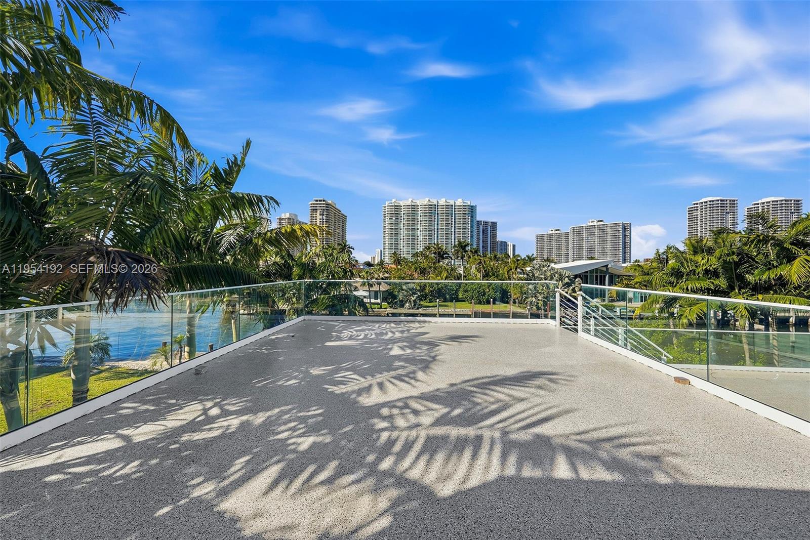 GOLDEN BEACH SEC E - Residential