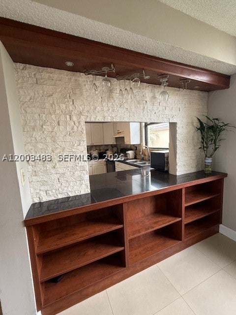8429 Forest Hills Dr 301