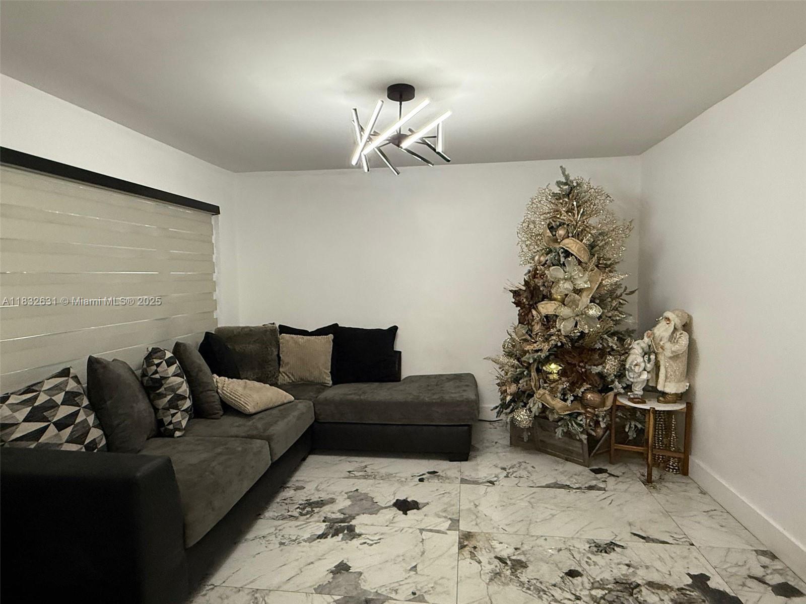 HILLSIDE PARK - Residential