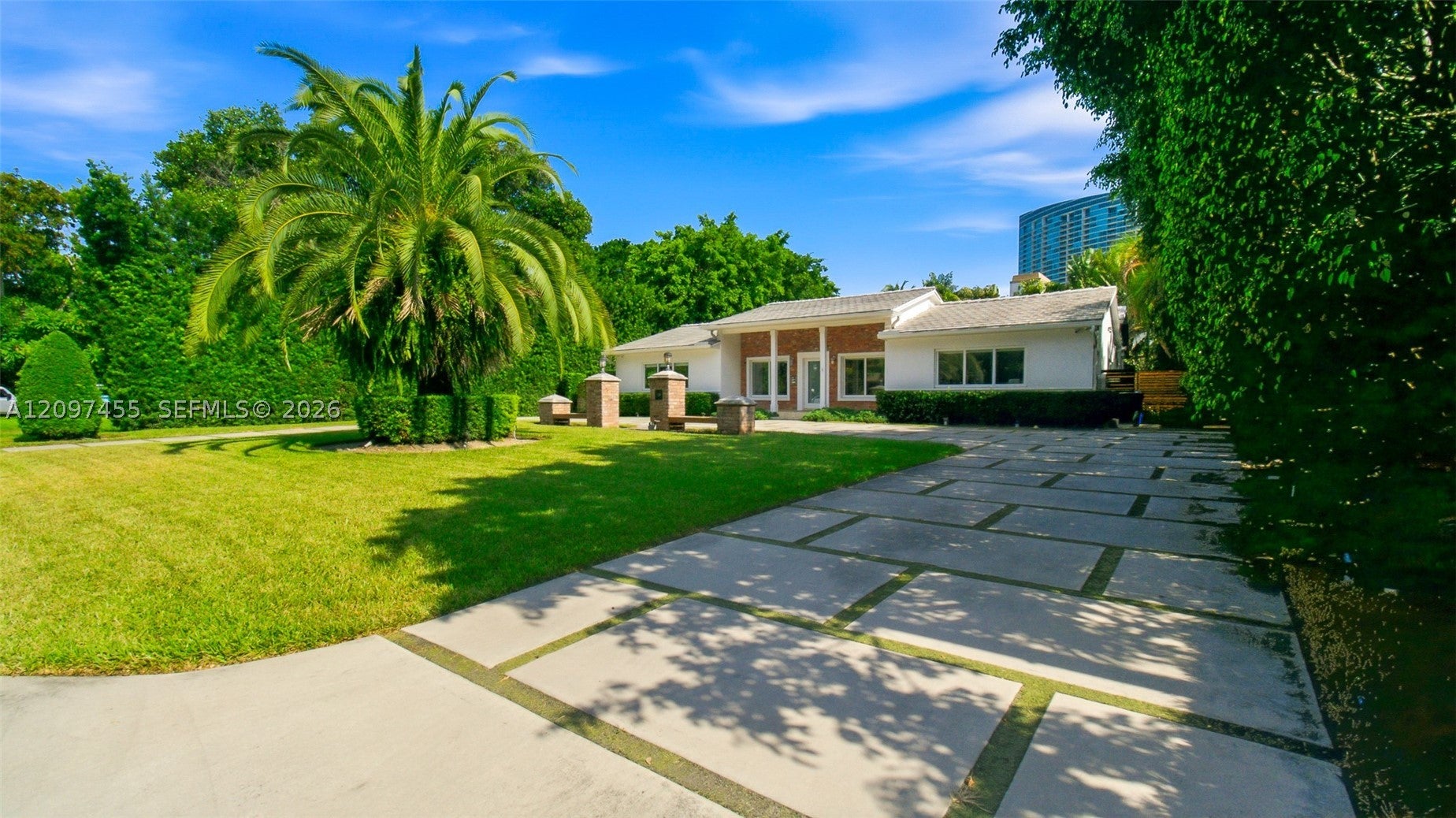 530 Sabal Palm Rd