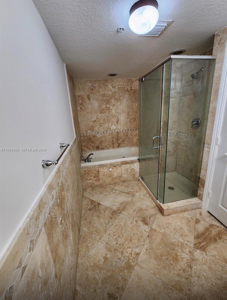 VILLA ISABELLA CONDO - Residential