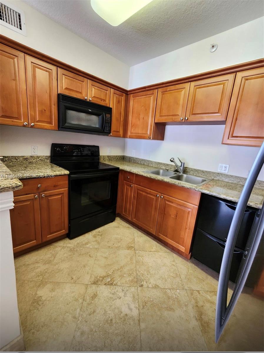 VILLA ISABELLA CONDO - Residential