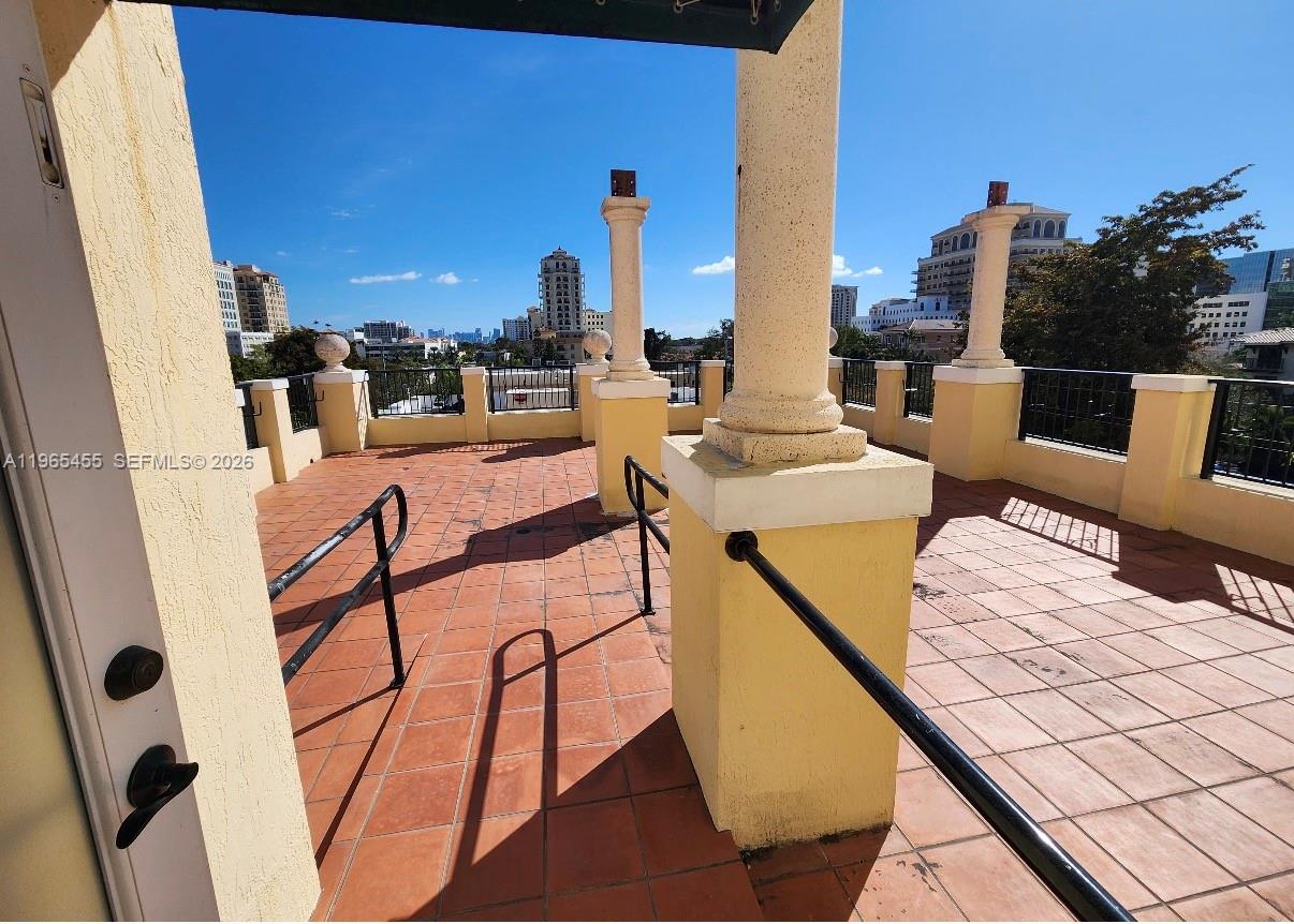 VILLA ISABELLA CONDO - Residential