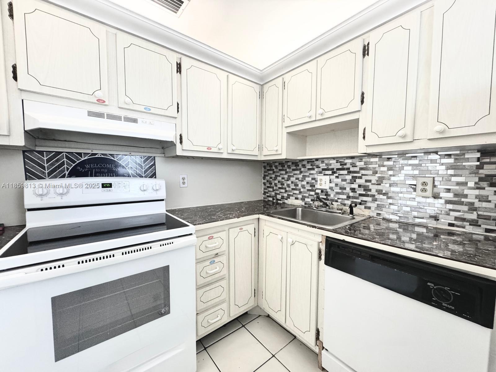 GOLDEN ISLES CONDO APTS - Residential