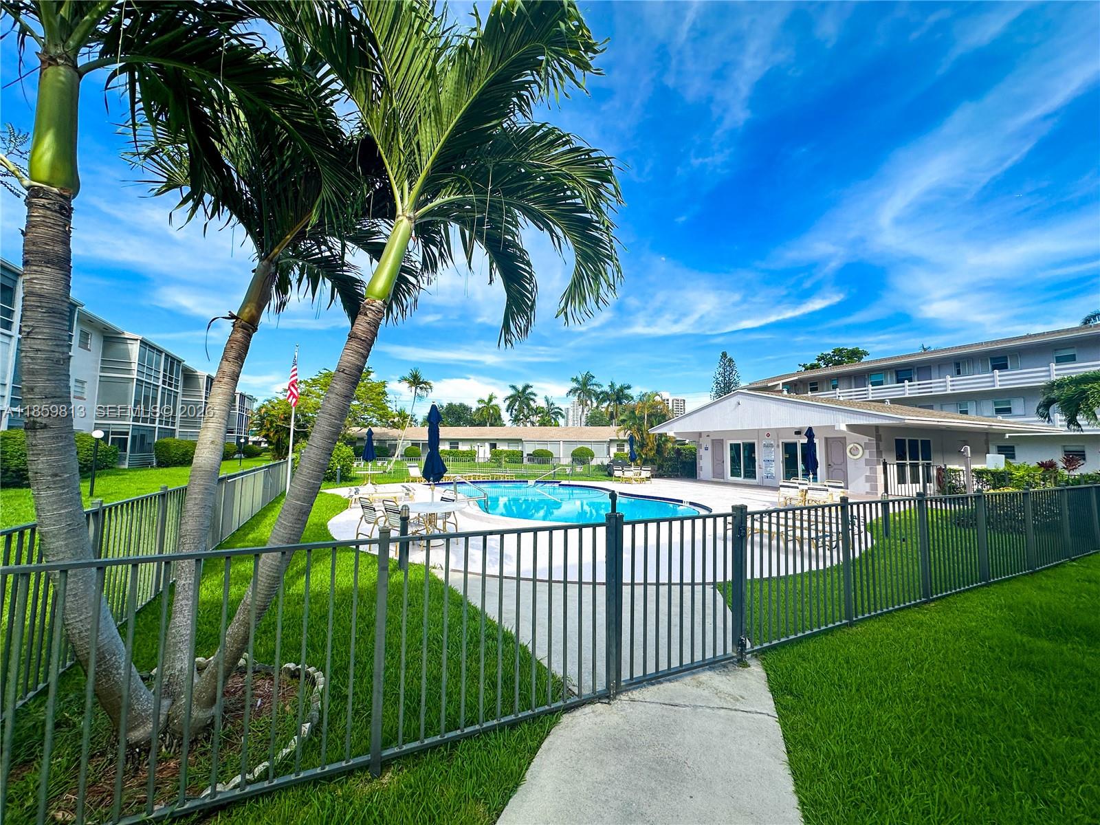 GOLDEN ISLES CONDO APTS - Residential