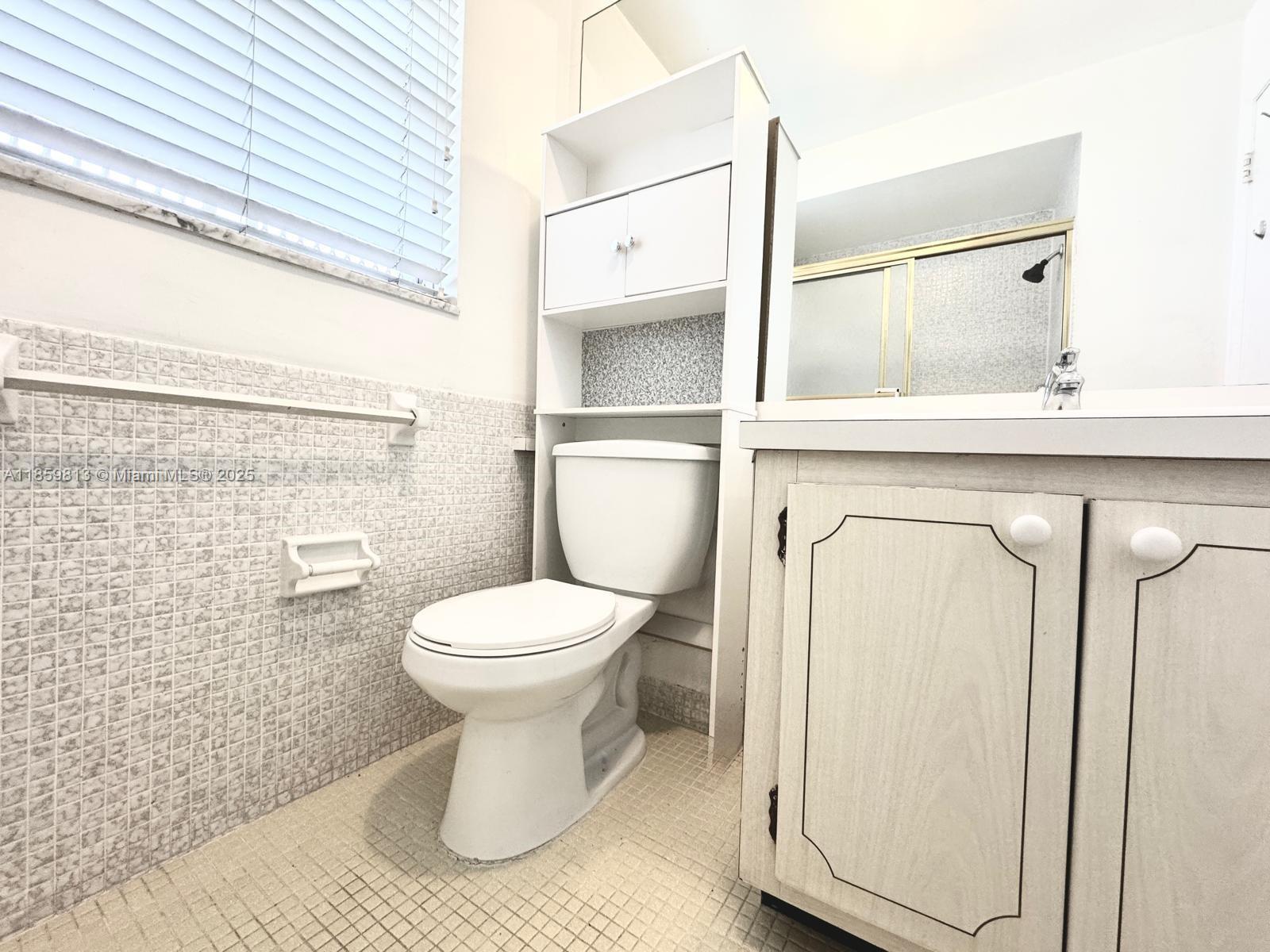 GOLDEN ISLES CONDO APTS - Residential