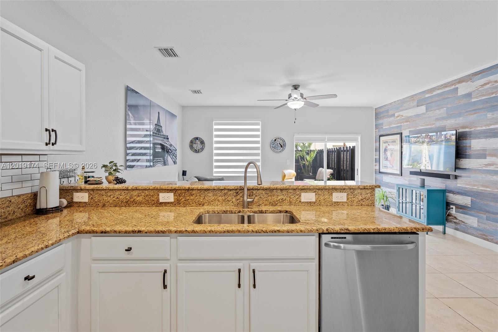 LAKES BY THE BAY EVE REPL - Residential
